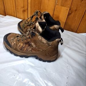 Game Winner Camo shoes size 7 men